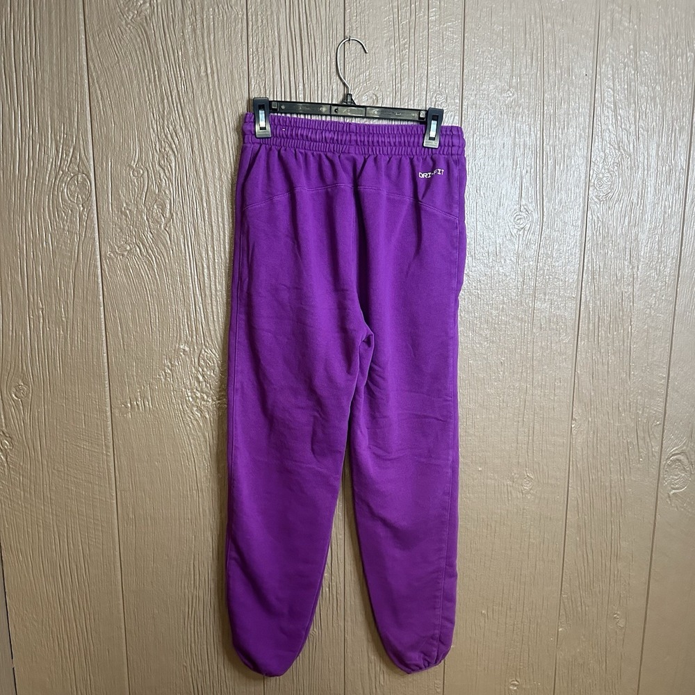 Nike Dri-Fit Swoosh Fly Standard Issue Sweatpant Jogger Size S Purple Loungewear - Picture 4 of 7
